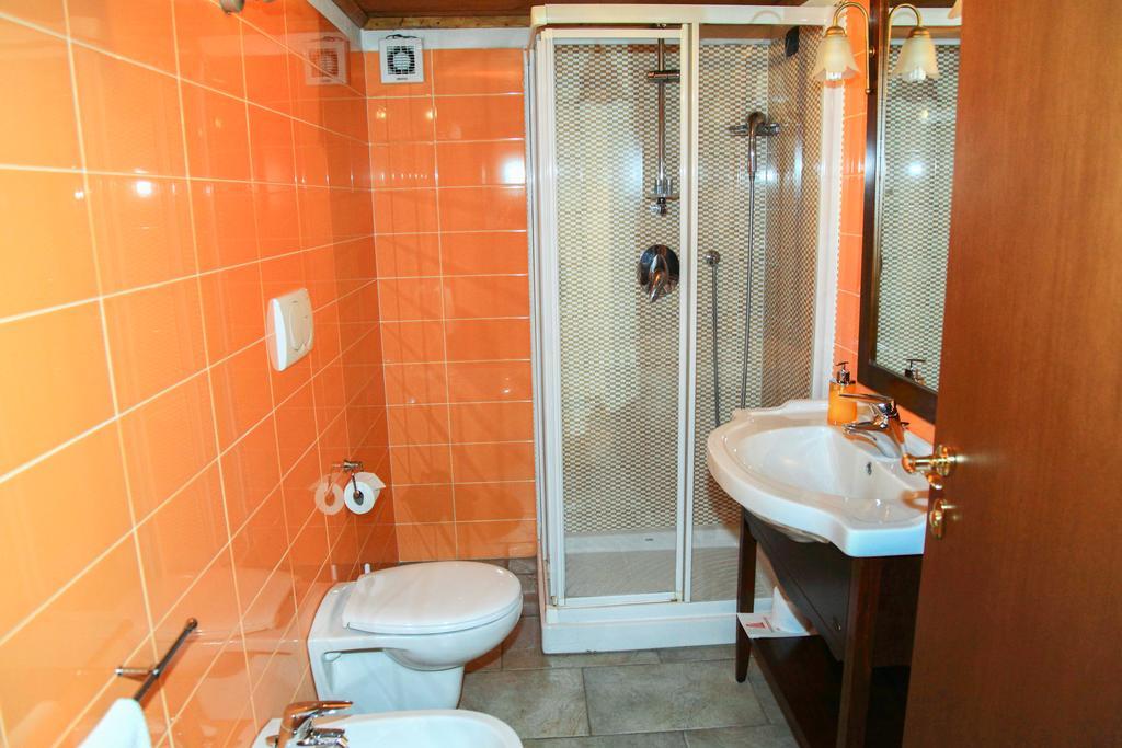 Locate di Triulzi Alloggio Agrituristico Cascina Tappa المظهر الخارجي الصورة